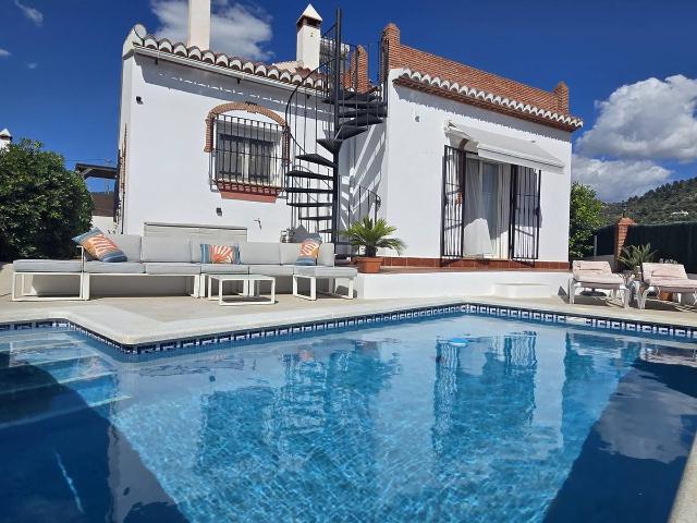 Casa chalet en Venta en Alcaucín