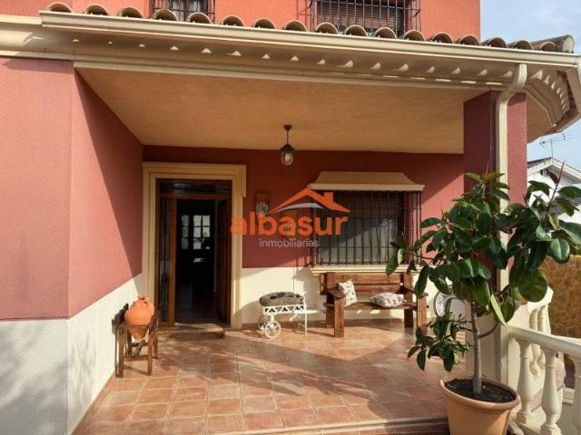 Casa chalet en Venta en Alcolea