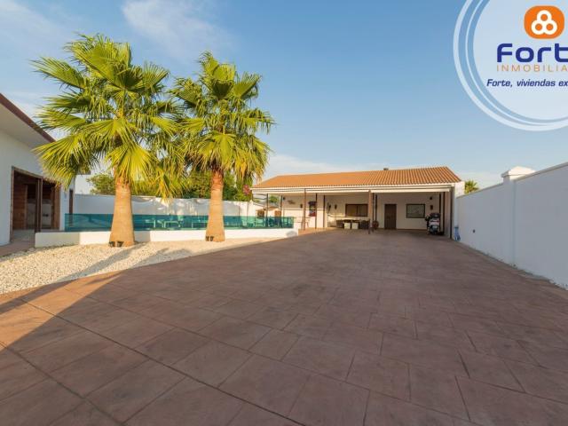 Casa chalet en Venta en Alcolea