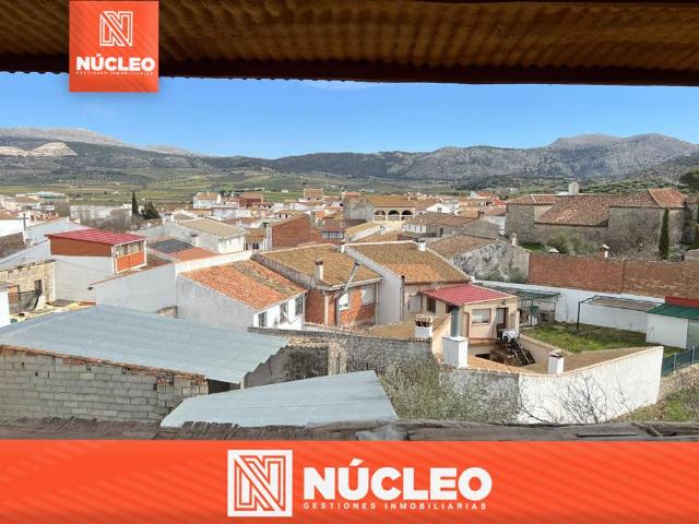 Casa chalet en Venta en Alfarnate