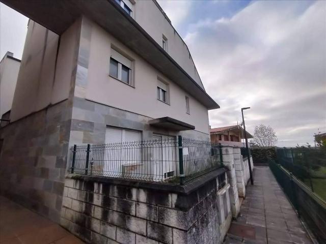 Casa chalet en Venta en Alfoz de Lloredo