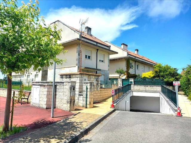 Casa chalet en Venta en Alfoz de Lloredo