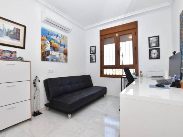 Casa chalet en Venta en Algorfa