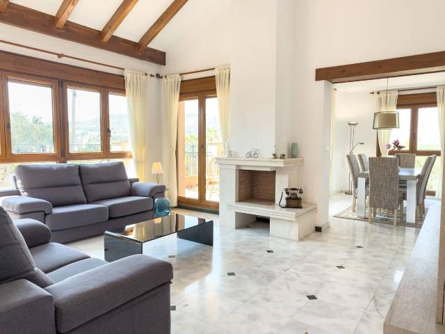 Casa chalet en Venta en Algorfa