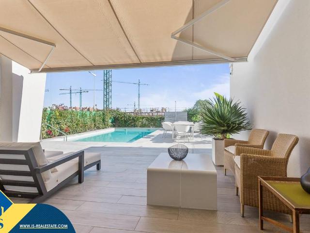 Casa chalet en Venta en Algorfa