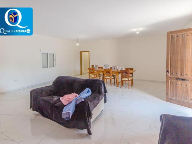 Casa Chalet en Venta en Alicante Alicante Ref: 18353