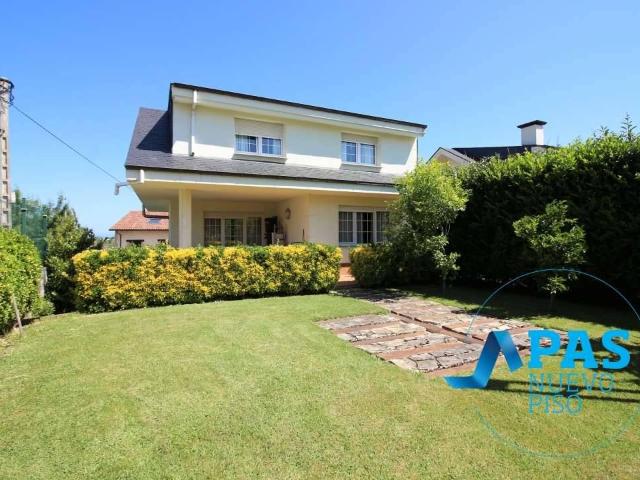 Casa chalet en Venta en Alisal San Román