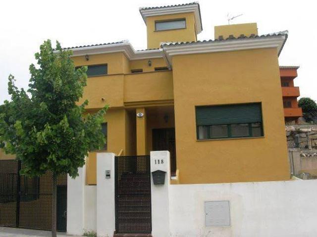Casa chalet en Venta en Altos de la Zubia