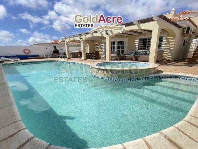 Casa chalet en Venta en Antigua pueblo