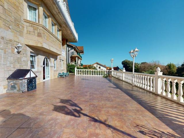 Casa chalet en Venta en Arnuero