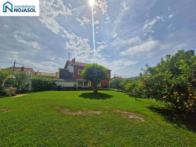 Casa chalet en Venta en Arnuero