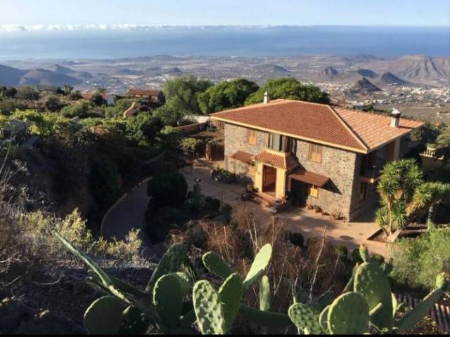 Casa chalet en Venta en Arona pueblo