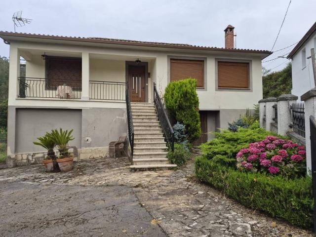 Casa chalet en Venta en Aranga