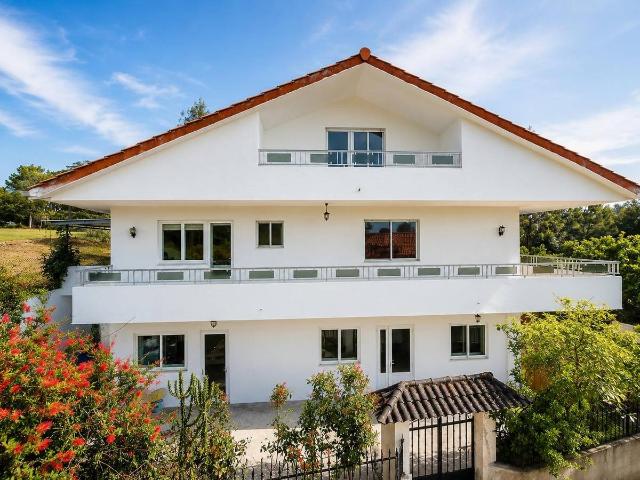 Casa chalet en Venta en Arbo