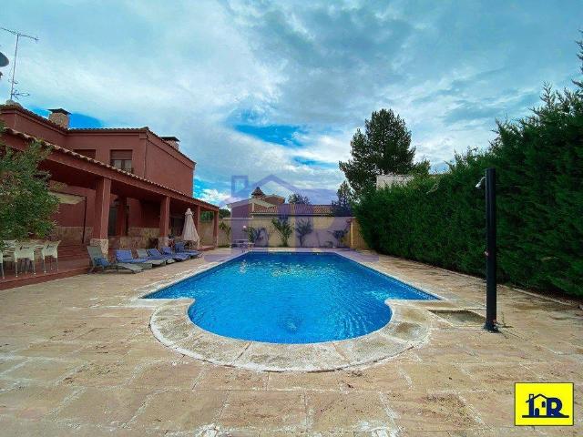 Casa chalet en Venta en Arcas del Villar