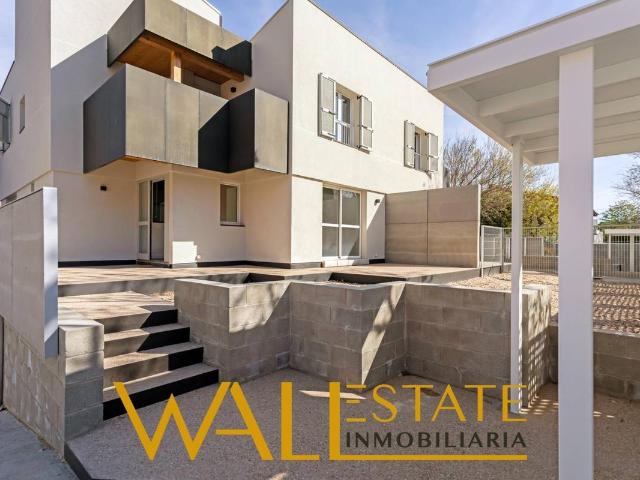 Casa chalet en Venta en Canillejas