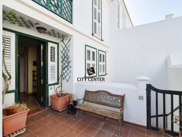 Casa chalet en Venta en Arico