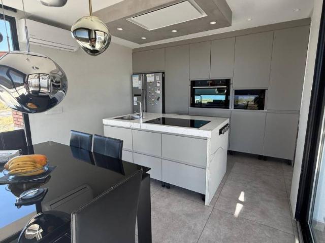 Casa chalet en Venta en Arico