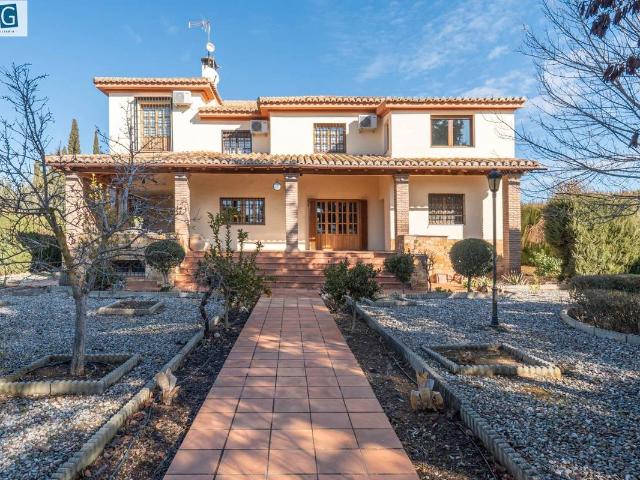 Casa chalet en Venta en Atarfe