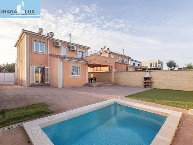 Casa chalet en Venta en Atarfe
