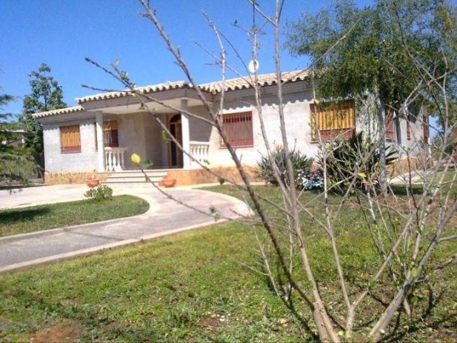 Casa chalet en Venta en Avenida Alemania Italia