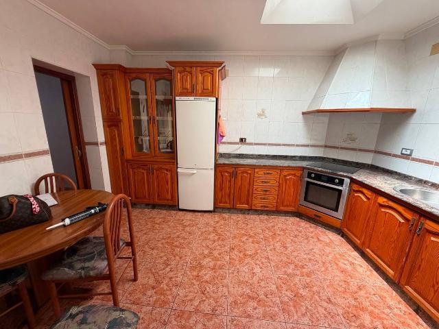 Casa chalet en Venta en Avenida de Abril 9 de Octubre