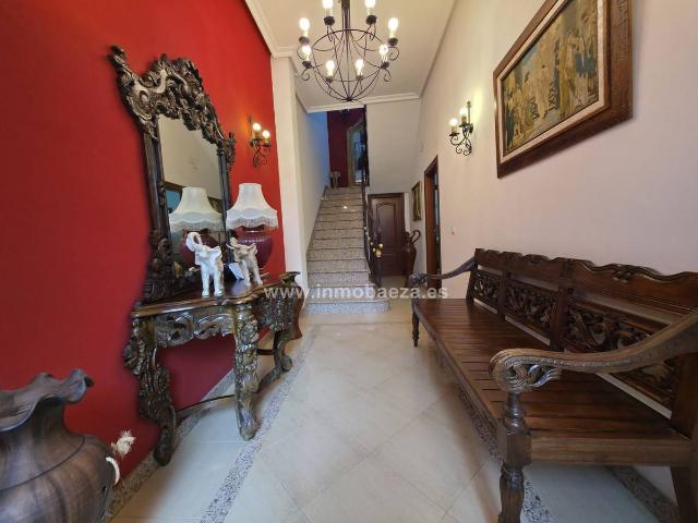 Casa chalet en Venta en Baeza
