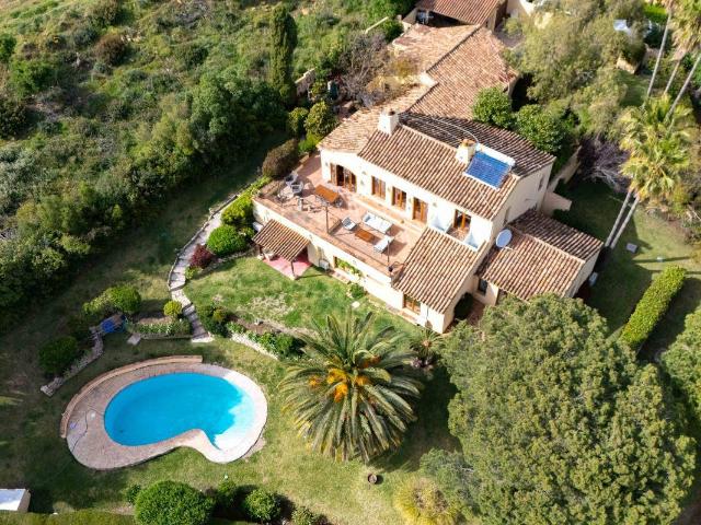 Casa chalet en Venta en Bahía Dorada