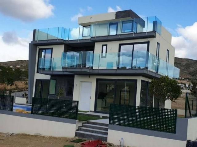 Casa chalet en Venta en Balcón de Finestrat Terra Marina