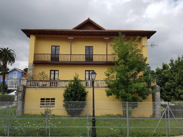 Casa chalet en Venta en Bárcena de Cicero