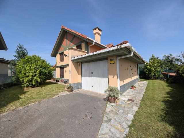 Casa chalet en Venta en Bárcena de Cicero