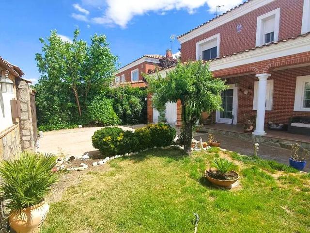 Casa chalet en Venta en Barcience