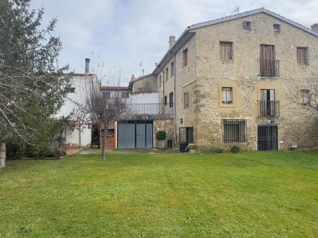 Casa chalet en Venta en Baños de Rioja