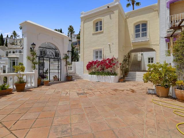Casa chalet en Venta en Benahavís pueblo