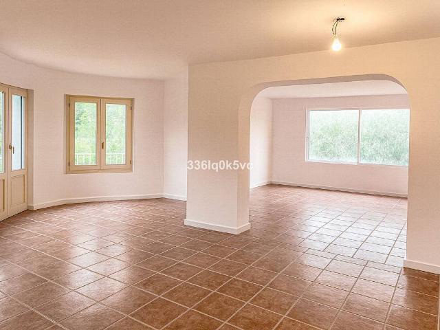 Casa chalet en Venta en Benahavís pueblo