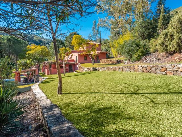 Casa chalet en Venta en Benahavís pueblo