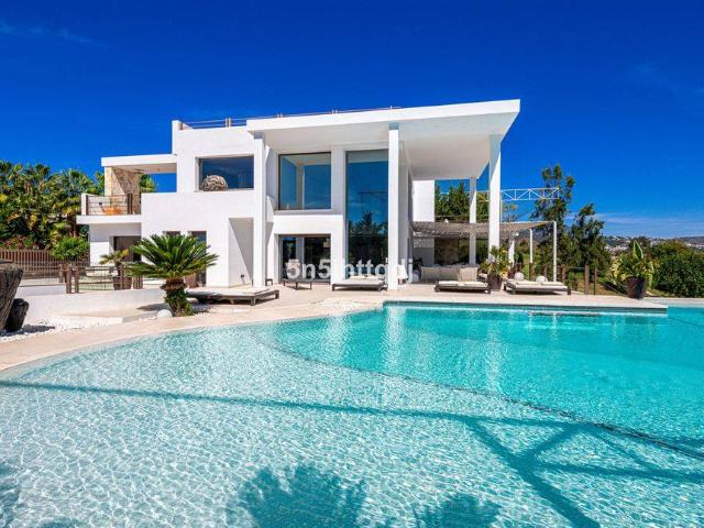 Casa chalet en Venta en Benahavís pueblo
