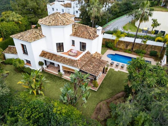 Casa chalet en Venta en Benahavís pueblo