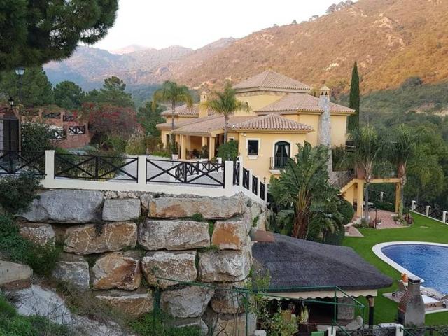 Casa chalet en Venta en Benahavís pueblo