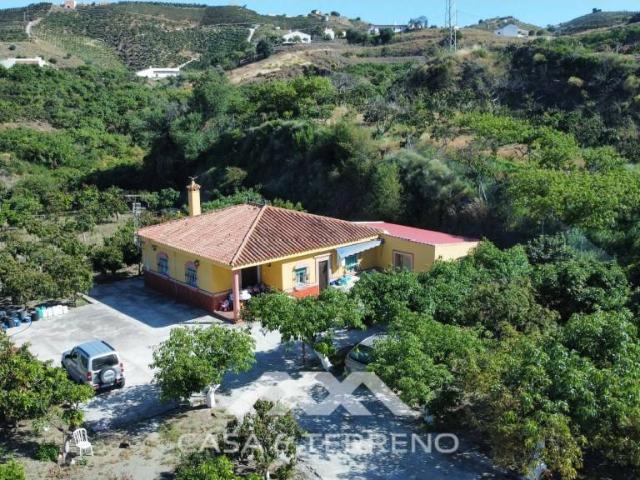 Casa chalet en Venta en Benamocarra