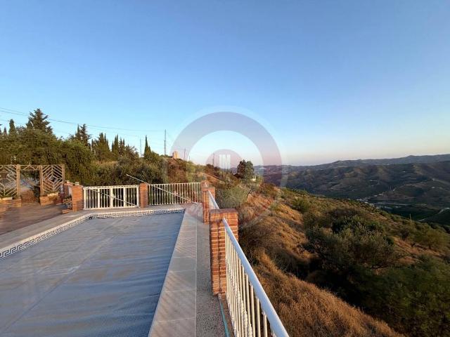 Casa chalet en Venta en Benamargosa