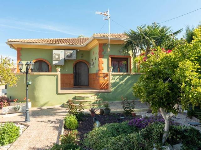 Casa chalet en Venta en Beniatjar
