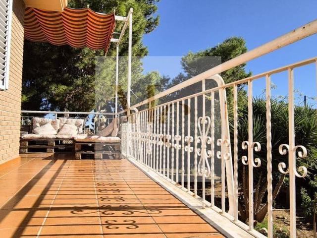Casa chalet en Venta en Benifaió