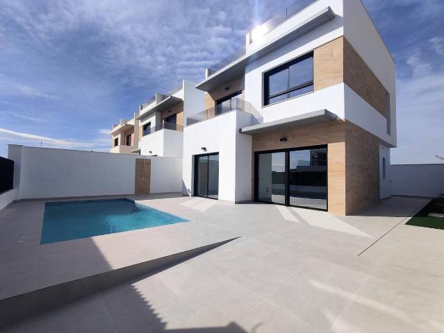 Casa chalet en Venta en Benijófar