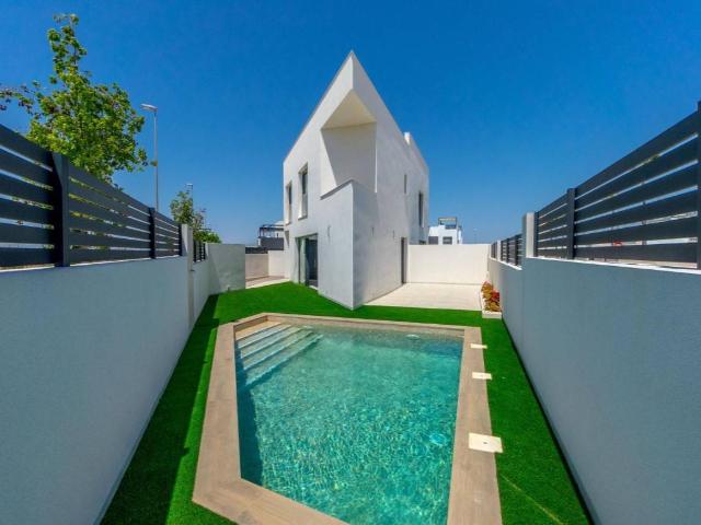 Casa chalet en Venta en Benijófar