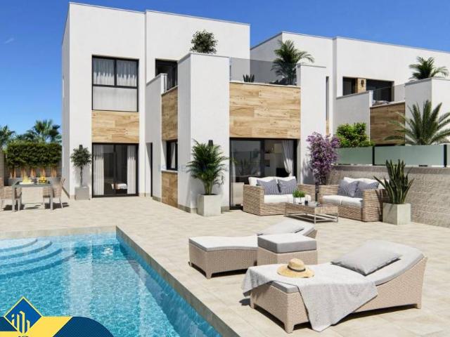 Casa chalet en Venta en Benijófar