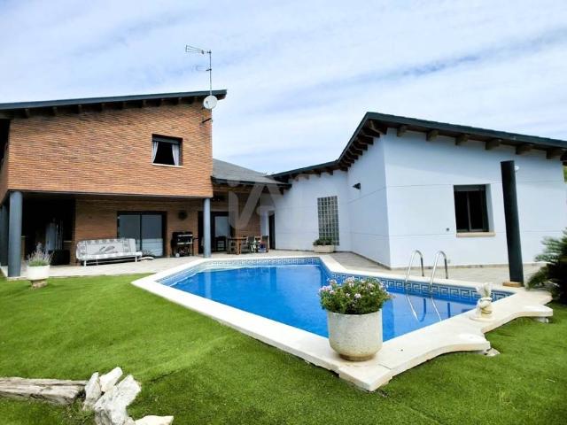 Casa chalet en Venta en Begues