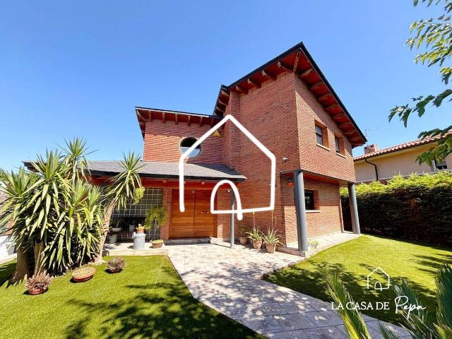 Casa chalet en Venta en Begues