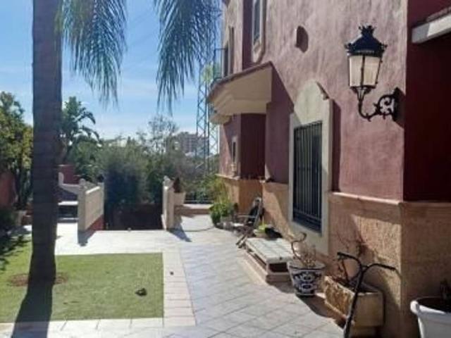 Casa chalet en Venta en Bello Horizonte Lindasol