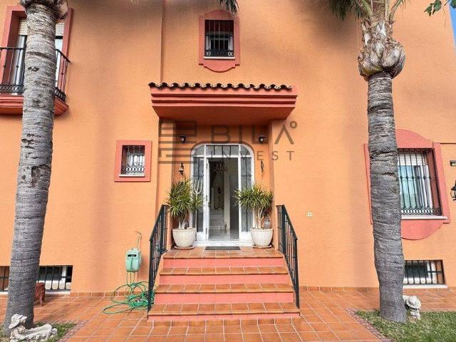 Casa chalet en Venta en Bello Horizonte Lindasol